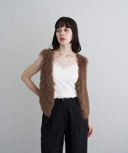 RAY CASSIN(レイカズン)の「ファーニットベスト(ニット/セーター・レディース・アイボリー/グレー/ブラウン・FREE)」の11枚目の写真