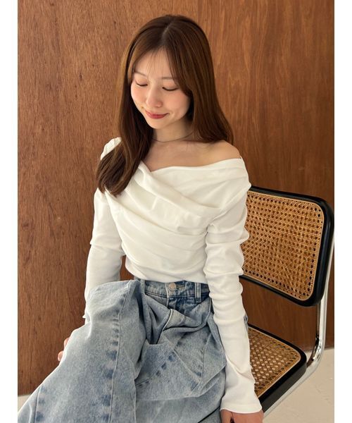 FRAY I.D（フレイアイディー）の「【USAGI ONLINE・ZOZO限定】ギャザーオフショルカットソー（Tシャツ/カットソー・レディース・ブラック/ホワイト/ライトベージュ/その他/ピンク・F）」の9枚目の写真