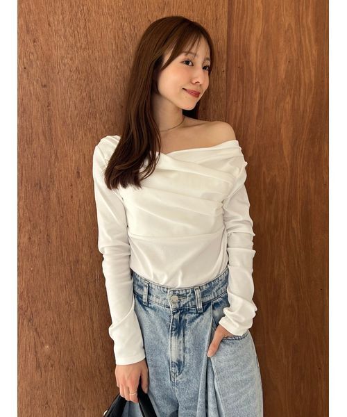 USAGI ONLINE・ZOZO限定】ギャザーオフショルカットソー（Tシャツ