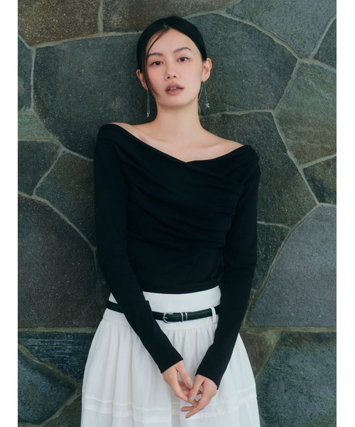 USAGI ONLINE・ZOZO限定】ギャザーオフショルカットソー（Tシャツ