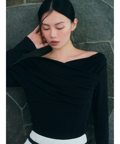 【新品未使用】フレイアイディー ギャザーオフショルカットソー (ブラック) USAGI ONLINE・ZOZO限定】ギャザーオフショルカットソー