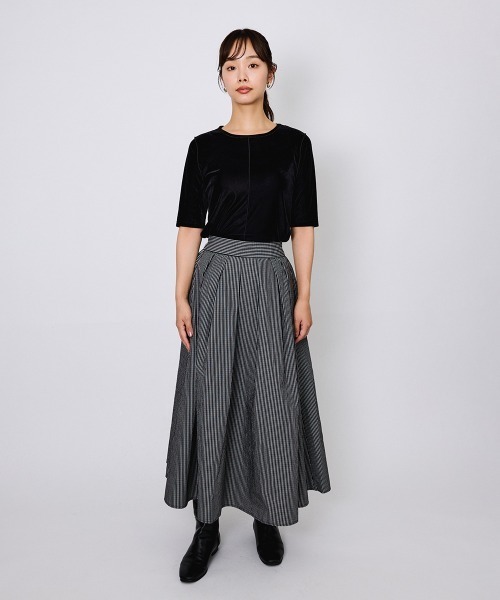 QUEENS COURT(クイーンズコート)の「シアーベロアセンターシームプルオーバー≪手洗い可能≫(Tシャツ/カットソー・レディース・ブラック/オフホワイト/ブルー・M)」の14枚目の写真