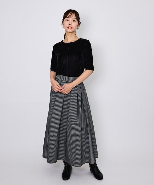 QUEENS COURT(クイーンズコート)の「シアーベロアセンターシームプルオーバー≪手洗い可能≫(Tシャツ/カットソー・レディース・ブラック/オフホワイト/ブルー・M)」の13枚目の写真