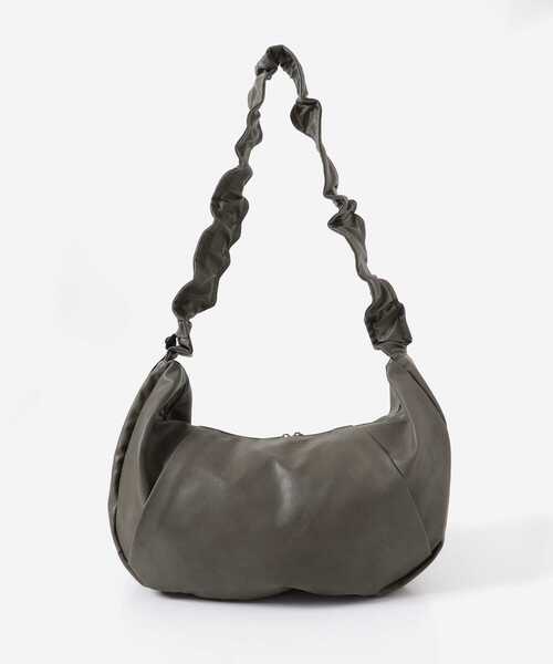 SENSE OF PLACE by URBAN RESEARCH(センスオブプレイスバイアーバンリサーチ)の「コクーンショルダーバッグ(ショルダーバッグ・メンズ・ブラウン/ブラック/カーキ・ONE)」の12枚目の写真