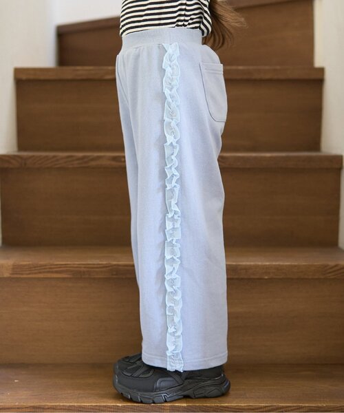 Lycee mine（リセマイン）の「【毛玉バイバイ裏毛】サイドフリルワイドシルエットスウェットパンツ（その他パンツ・キッズ・ライトピンク/ブルーグレー/オートミール/ラベンダー/トップグレー・130cm/140cm/100cm/110cm/120cm）」の2枚目の写真