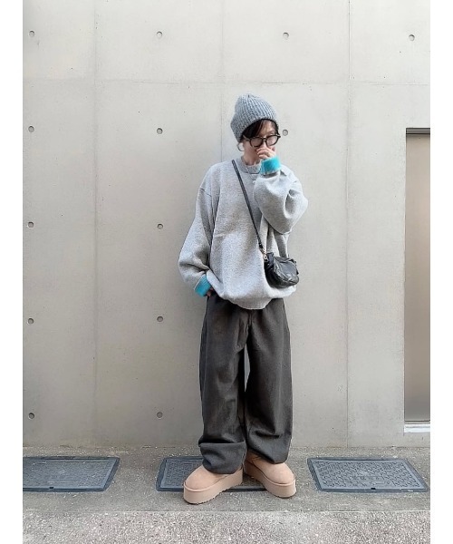 XD　ニットとシャツ GLORYGUY & Cachette｜ニットの下に着るのは、オックスフォード地の