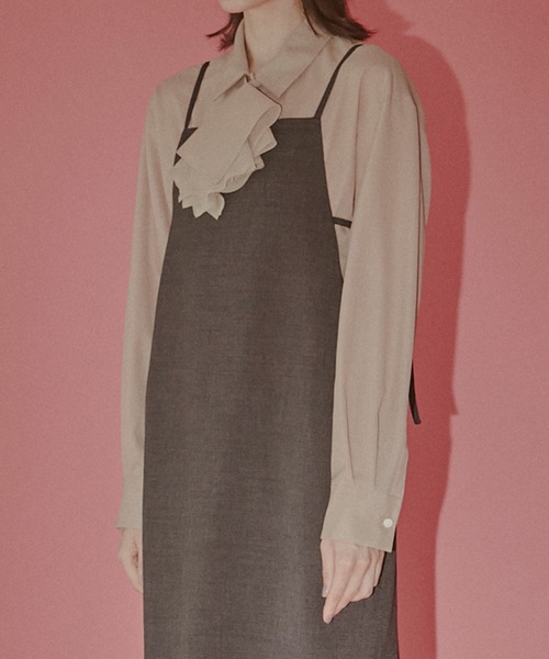 LE CIEL BLEU(ルシェルブルー)の「シアーウールシャツwネックスカーフ / Sheer Wool Shirt w/Neck Scarf(シャツ/ブラウス・レディース・ベージュ/チャコールグレー・36/38)」の12枚目の写真