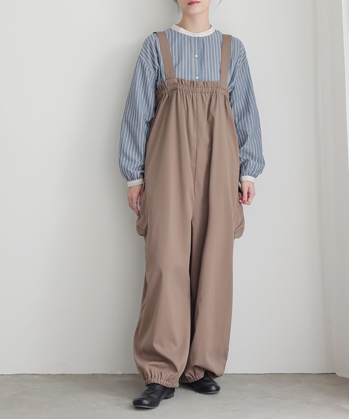 ギャザーコクーンカーゴサロペット』（サロペット/オーバーオール）｜n