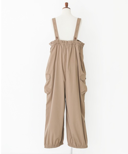 ギャザーコクーンカーゴサロペット』（サロペット/オーバーオール）｜n