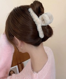 I be.（アイビードット）の「ファーバレッタ（バレッタ/ヘアクリップ）」