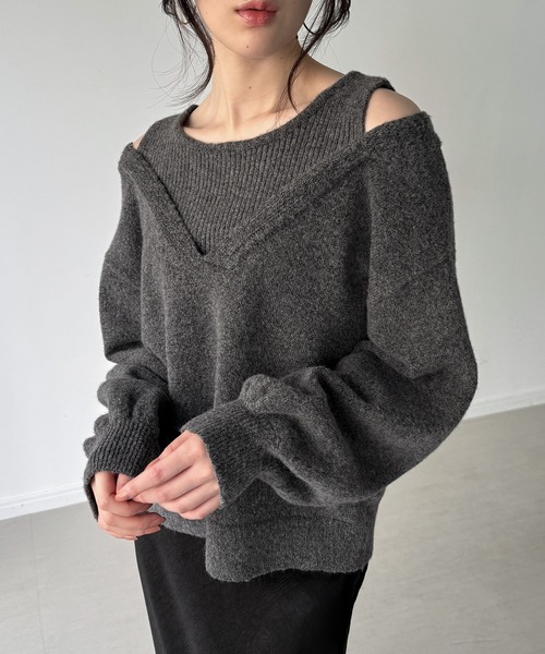 junoah(ジュノア)の「レイヤード風Vネックニット(薄手)(ニット/セーター・レディース・チャコール/ブラック/アイボリー・MEDIUM/LARGE)」の8枚目の写真