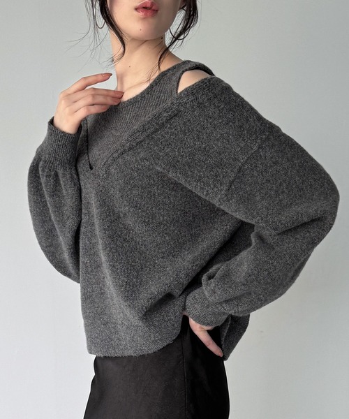 junoah(ジュノア)の「レイヤード風Vネックニット(薄手)(ニット/セーター・レディース・チャコール/ブラック/アイボリー・MEDIUM/LARGE)」の9枚目の写真