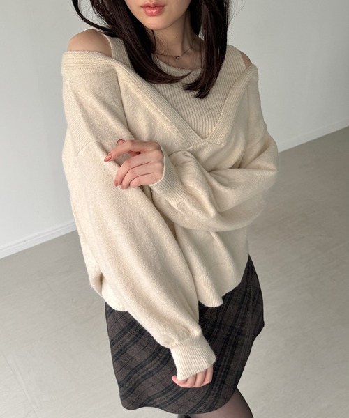 junoah(ジュノア)の「レイヤード風Vネックニット(薄手)(ニット/セーター・レディース・チャコール/ブラック/アイボリー・MEDIUM/LARGE)」の12枚目の写真