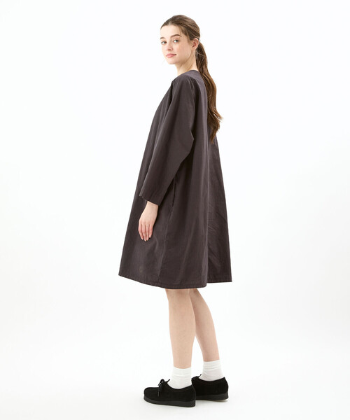 ORCIVAL(オーシバル)の「ORCIVAL | ガーメントダイ ラグランワンピース WOMEN(ワンピース・レディース・ブラック/ライトグレー・1)」の6枚目の写真