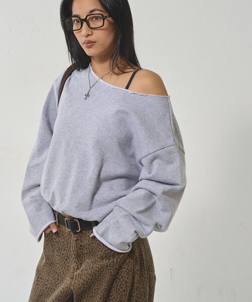 WHO'S WHO gallery(フーズフーギャラリー)の「【WEB限定】OFF-SHOULDER SWEAT(スウェット・レディース・ネイビー/チャコールグレー/ライトグレー/ブルー系その他/パープル/イエロー/サックスブルー/グレー・FREE)」の9枚目の写真