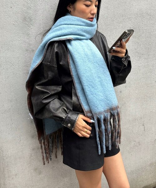 WHO'S WHO gallery(フーズフーギャラリー)の「SLOPPYリバーシブルチェックマフラー(マフラー・レディース・ブルー/ブラック/ブラウン・FREE)」の12枚目の写真