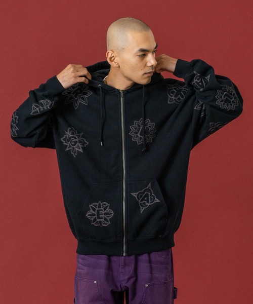 XLARGE（エクストララージ）の「ALLOVER EMBROIDERY ZIP UP HOODED