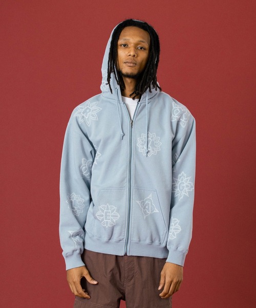 XLARGE（エクストララージ）の「ALLOVER EMBROIDERY ZIP UP HOODED SWEATSHIRT（パーカー・メンズ・ライトブルー/ブラック/ブラウン・L/M/S/XL）」の7枚目の写真