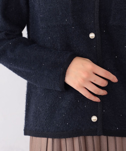 GALLORIA（ギャローリア）の「スパンコールニットカーディガン（カーディガン/ボレロ・レディース・ライトベージュ/ネイビー・S/M/L/LL）」の8枚目の写真