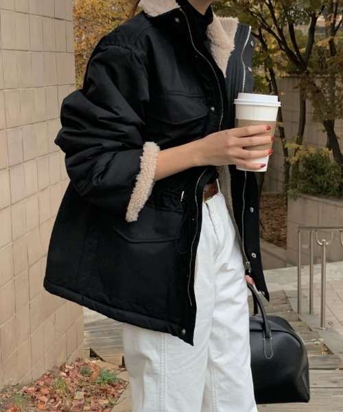 emi+（エミプラス）の「ドロスト裏ボアドッキングミリタリージャケット（ミリタリージャケット・レディース・ベージュ/ブラック・FREE）」の11枚目の写真