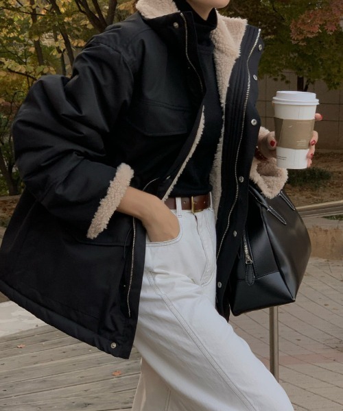 emi+（エミプラス）の「ドロスト裏ボアドッキングミリタリージャケット（ミリタリージャケット・レディース・ベージュ/ブラック・FREE）」の12枚目の写真