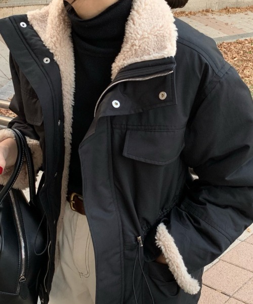 emi+（エミプラス）の「ドロスト裏ボアドッキングミリタリージャケット（ミリタリージャケット・レディース・ベージュ/ブラック・FREE）」の13枚目の写真