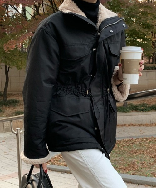 emi+（エミプラス）の「ドロスト裏ボアドッキングミリタリージャケット（ミリタリージャケット・レディース・ベージュ/ブラック・FREE）」の14枚目の写真