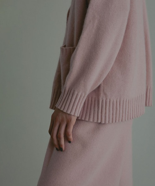 ETRE TOKYO（エトレトウキョウ）の「プレーンステッチＶネックニットカーディガン（カーディガン/ボレロ・レディース・ブルー/ベージュ/ピンク・FREE）」の21枚目の写真
