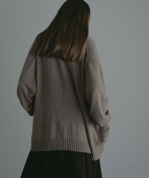 ETRE TOKYO（エトレトウキョウ）の「プレーンステッチＶネックニットカーディガン（カーディガン/ボレロ・レディース・ブルー/ベージュ/ピンク・FREE）」の5枚目の写真