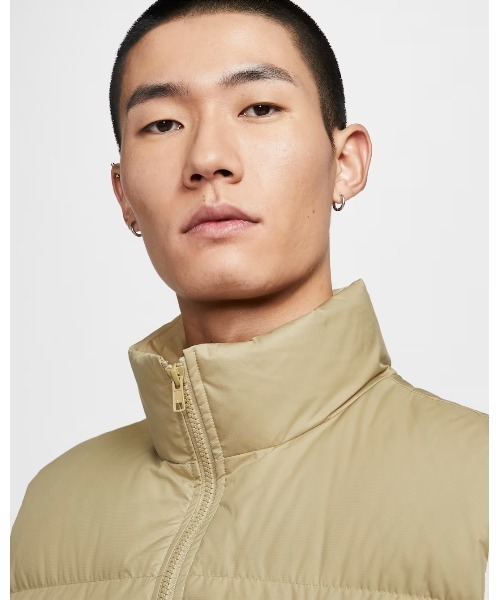 NIKE(ナイキ)の「《NIKEアパレル》AS M NK TF CLUB PUFFER VEST 65(ダウンベスト・メンズ・ブラック/ベージュ/グレー系その他・M/L/S/XL)」の14枚目の写真