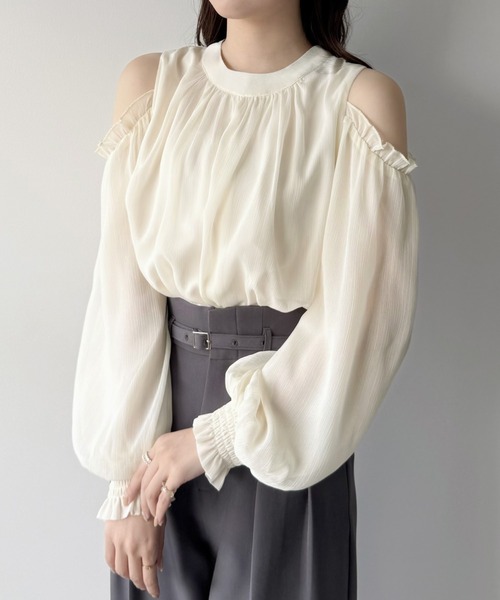 mipiarl(ミピアール)の「オフショルシアーギャザーブラウス(シャツ/ブラウス・レディース・ミント/アイボリー/ブラック・LARGE/MEDIUM/SMALL)」の11枚目の写真
