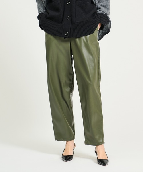 ESTNATION（エストネーション）の「ESTNATION / レザーライクパンツ（その他パンツ・レディース・ブラック/カーキ・36/38）」の2枚目の写真