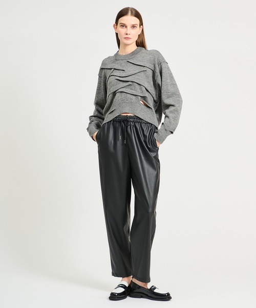 ESTNATION（エストネーション）の「ESTNATION / レザーライクパンツ（その他パンツ・レディース・ブラック/カーキ・36/38）」の5枚目の写真