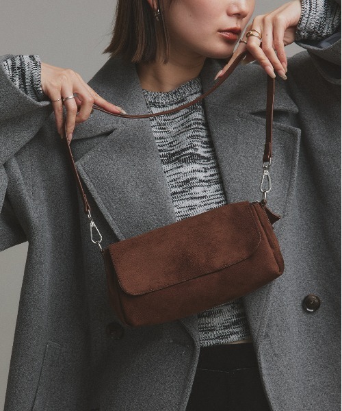 ad thie（アドティエ）の「2WAYスエード ミニショルダーバッグ（ショルダーバッグ・レディース・ブラック/ブラウン/カーキ/マスタード/ベージュ・FREE）」の7枚目の写真