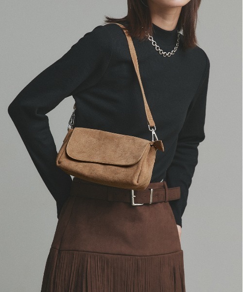 ad thie（アドティエ）の「2WAYスエード ミニショルダーバッグ（ショルダーバッグ・レディース・ブラック/ブラウン/カーキ/マスタード/ベージュ・FREE）」の14枚目の写真