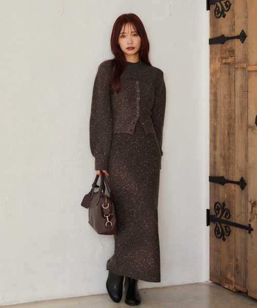 mysty woman（ミスティウーマン）の「シャイニービスチェ付きワンピース 624980（ワンピース・レディース・オフホワイト/グレー/ブラウン・FREE）」の3枚目の写真