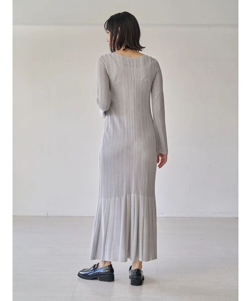 TONAL(トーナル)の「透かし編みニットワンピース(ワンピース・レディース・ネイビー/グレー/オフホワイト・MEDIUM)」の22枚目の写真