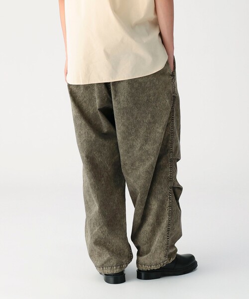 BEAMS（ビームス）の「フェード バルーンパンツ 【ワイドストレートフィット】（その他パンツ・メンズ・オリーブ/ブラウン・M/L/XL/S）」の4枚目の写真