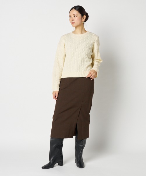Letroyes(ルトロワ)の「CABLE CREW NECK KNIT(ニット/セーター・レディース・アイボリー/チャコールグレー/ネイビー・1/2)」の13枚目の写真