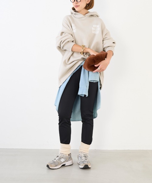 MICA&DEAL（マイカ＆ディール）の「裏起毛ビッグロゴフーディー（パーカー・レディース・チャコールグレー/ライトグレー/グレイッシュベージュ・FREE）」の14枚目の写真