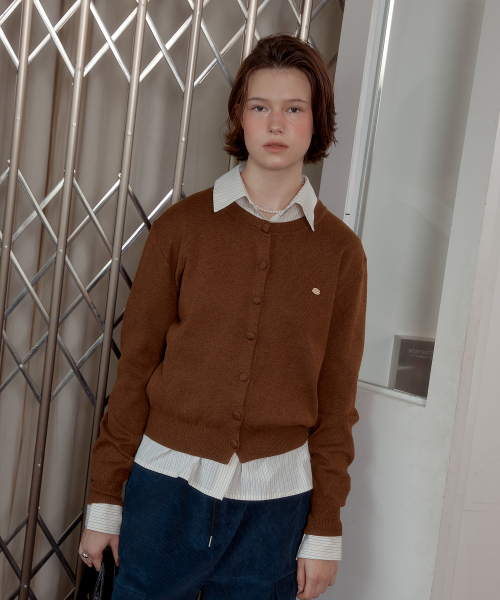 ANOETIC(アノエティック)の「ANC BASIC ROUND CARDIGAN_BROWN(カーディガン/ボレロ・レディース・ブラウン・FREE)」の1枚目の写真