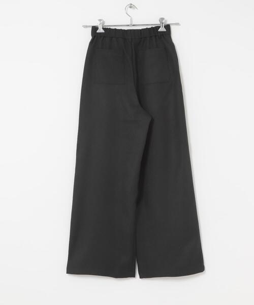 URBAN RESEARCH ROSSO WOMEN(アーバンリサーチ ロッソ)の「『UR TECH』ストレートスラックス(その他パンツ・レディース・ブラック/ベージュ・38/36)」の20枚目の写真