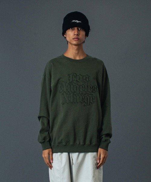 XLARGE（エクストララージ）の「PATCHED OLD ENGLISH CREWNECK SWEATSHIRT（スウェット・メンズ・ブラック/オリーブ/グレー/ネイビー・S/M/L/XL）」の12枚目の写真