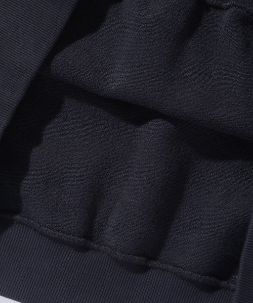 XLARGE（エクストララージ）の「PATCHED OLD ENGLISH CREWNECK SWEATSHIRT（スウェット・メンズ・ブラック/オリーブ/グレー/ネイビー・S/M/L/XL）」の9枚目の写真