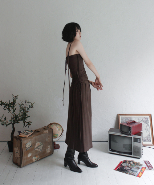RUBATI(ルバティ)の「シャーリングストラップチューブトップドレス_ブラウン(ワンピース・レディース・その他・size2/size1)」の2枚目の写真
