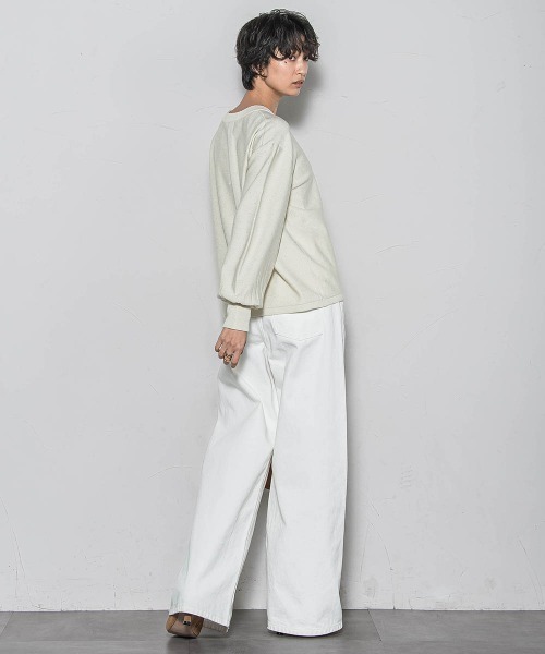MAYSON GREY(メイソングレイ)の「ミニスパンコールクルーネックニット≪手洗い可能≫(ニット/セーター・レディース・オフホワイト/ライトグレー/レッド/ブラック・M)」の7枚目の写真