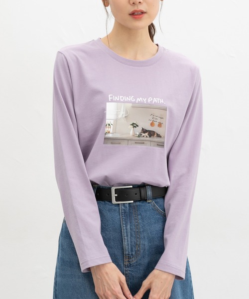 Honeys（ハニーズ）の「フォトプリントＴシャツ（Tシャツ/カットソー・レディース・スミクロ/オフホワイト/ダークブラウン/グレイッシュベージュ/ラベンダー・M/LL/L）」の5枚目の写真