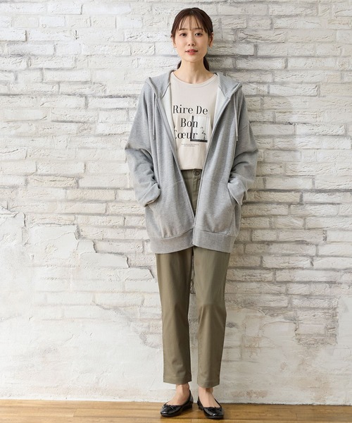 Honeys（ハニーズ）の「フォトプリントＴシャツ（Tシャツ/カットソー・レディース・スミクロ/オフホワイト/ダークブラウン/グレイッシュベージュ/ラベンダー・M/LL/L）」の13枚目の写真