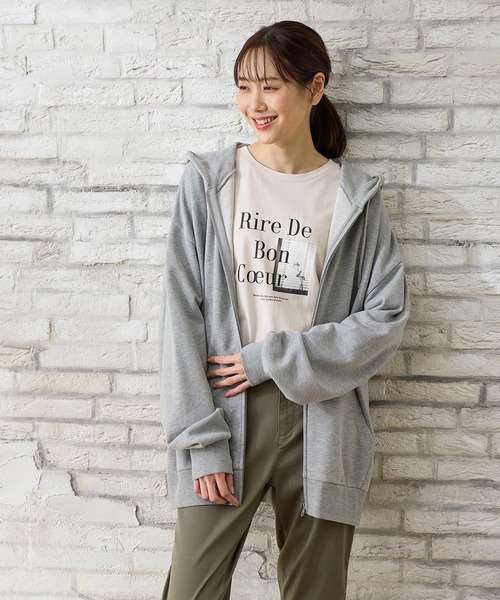Honeys（ハニーズ）の「フォトプリントＴシャツ（Tシャツ/カットソー・レディース・スミクロ/オフホワイト/ダークブラウン/グレイッシュベージュ/ラベンダー・M/LL/L）」の14枚目の写真