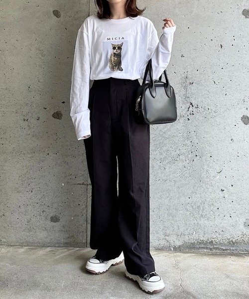 etta(エタ)の「子猫プリントロンT/長袖Tシャツ(Tシャツ/カットソー・レディース・ホワイト・MEDIUM/LARGE/X-LARGE/SMALL)」の6枚目の写真